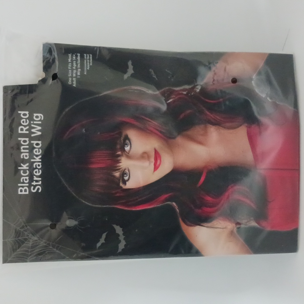 Wigs - Picture 3 of 3